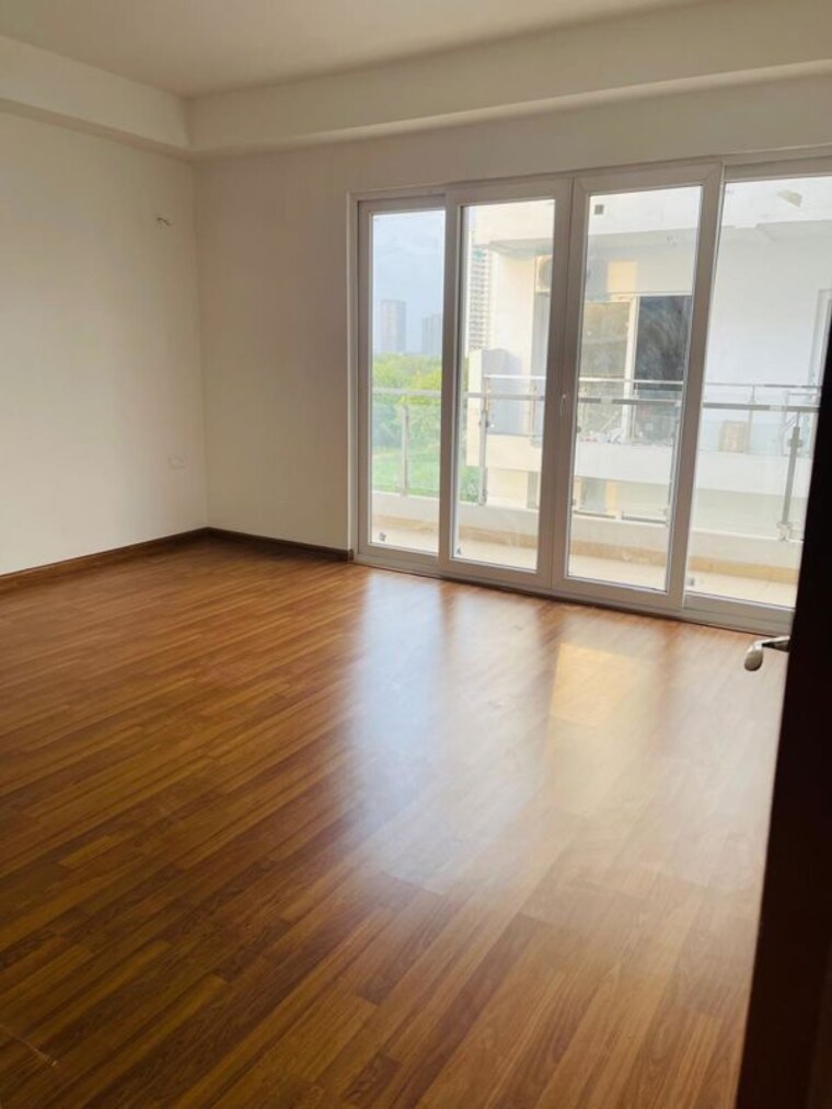 Room, ss-linden 5 Bedroom 3420 Sq.Ft. Builder Floor In Sector 84 Gurgaon 9905613