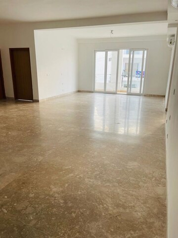 Room in 5 BHK Builder Floor at SS Linden, Sector 84 – for Rent