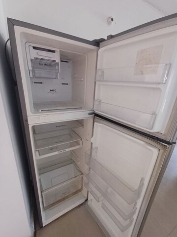 Furnished Amenities in 3 BHK Apartment at Supertech Cape Town, Sector 74 – for Rent