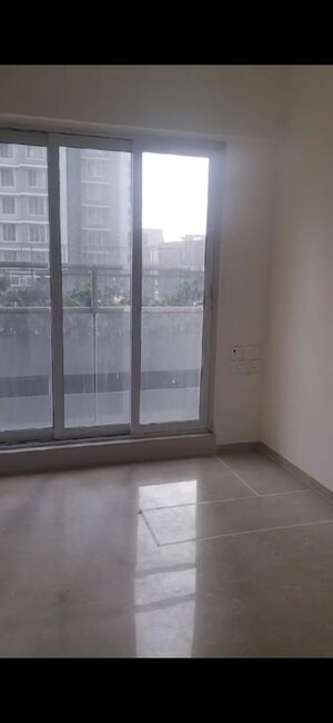Room in 2.5 BHK Apartment at Sangam The Luxor, Goregaon West – for Sale