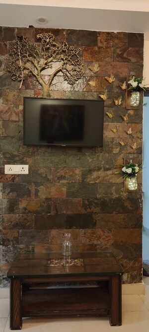 Living Room in 2.5 BHK Builder Floor at Unitech South City II, Sector 50 – for Rent