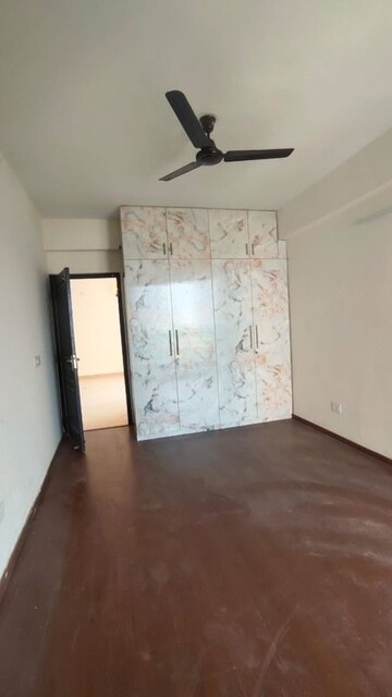 Room in 3 BHK Apartment at 3C Orris Greenopolis, Sector 89 – for Rent