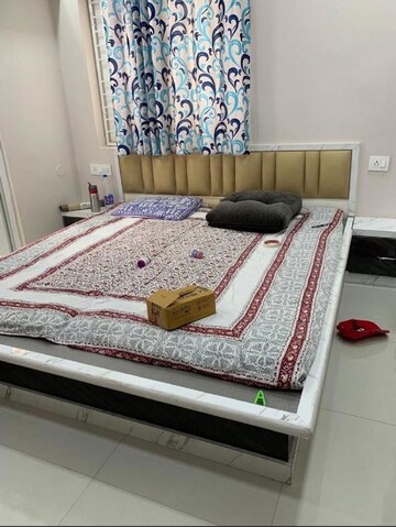 Bedroom in 2 BHK Apartment at Riddhi Grandeur, Neknampur – for Rent