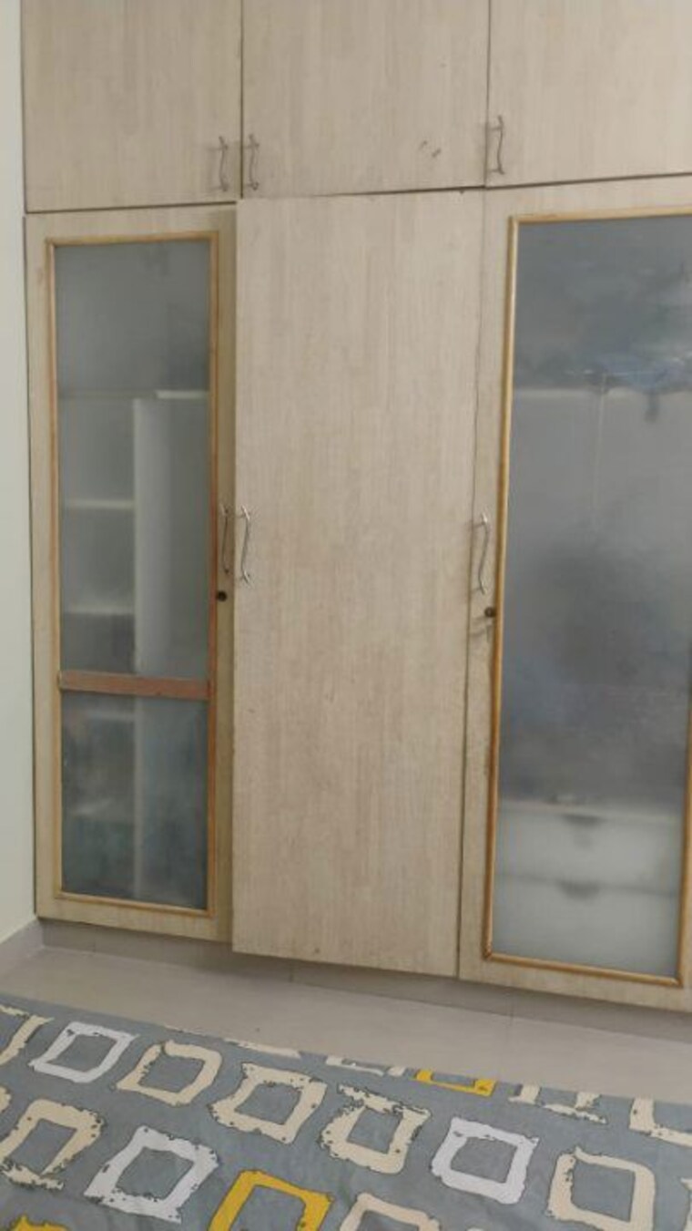 Room, madipakkam Pg For Girls In Madipakkam 9893765