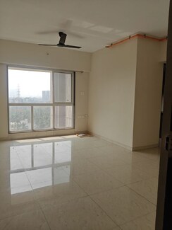 1 BHK + Extra Room Apartment For Sale in Veena Senterio