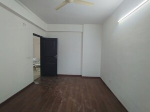 Room in 3 BHK Apartment at 3C Orris Greenopolis, Sector 89 – for Rent