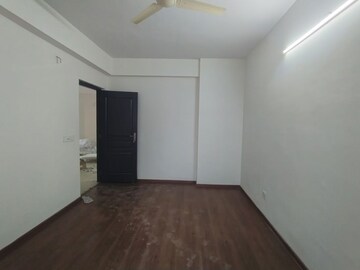 Room in 3 BHK Apartment at 3C Orris Greenopolis, Sector 89 – for Rent