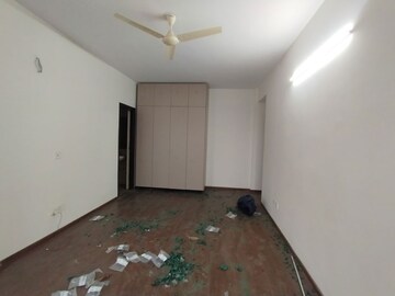 Room in 3 BHK Apartment at 3C Orris Greenopolis, Sector 89 – for Rent