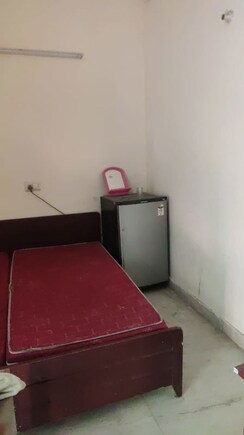 1 BHK Builder Floor For Rent in Kalkaji