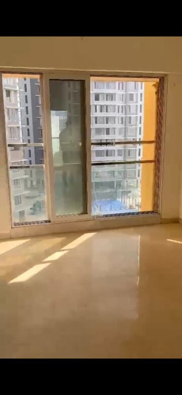 Room in 3.5 BHK Apartment at Sangam The Luxor, Goregaon West – for Sale