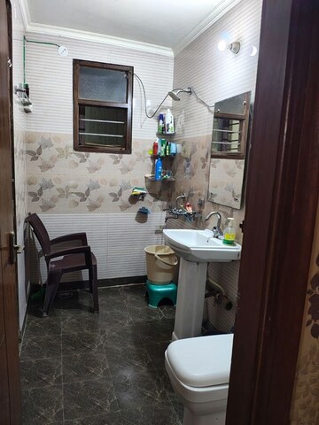 Team Area in 3 BHK Builder Floor at Green Fields Colony – for Rent