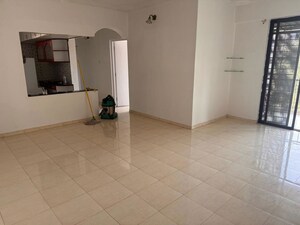 Room in 2 BHK Apartment at Wadgaon Sheri – for Rent