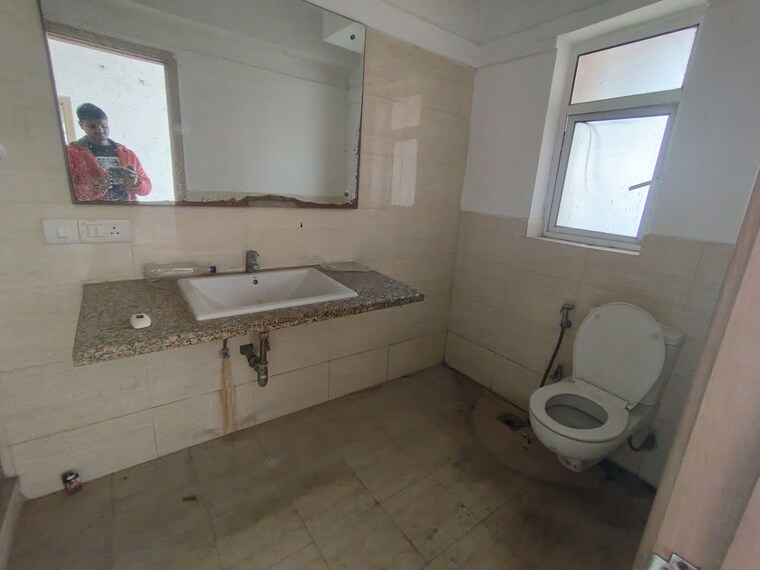 Bathroom, dlf-new-town-heights-ii 4 Bedroom 2364 Sq.Ft. Apartment In Sector 86 Gurgaon 9905758