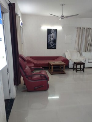 Living Room in 3 BHK Builder Floor at BPTP Park 81, Sector 81 – for Sale