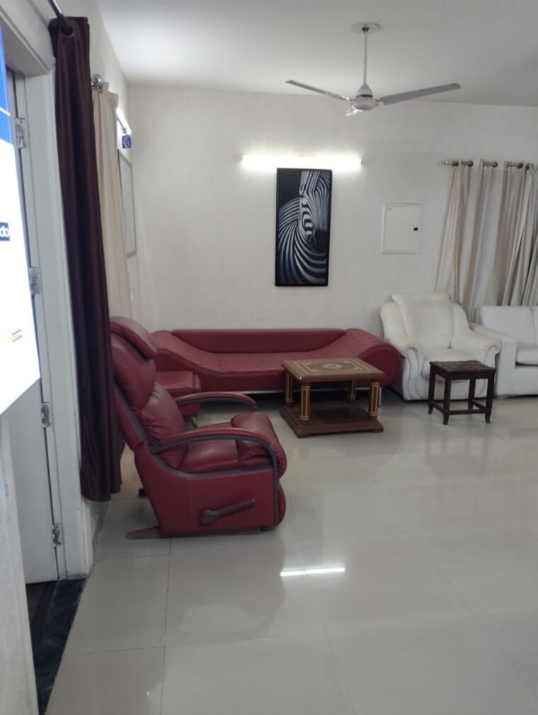 Living Room, bptp-park-81 3 Bedroom 340 Sq.Yd. Builder Floor In Sector 81 Faridabad 9905766