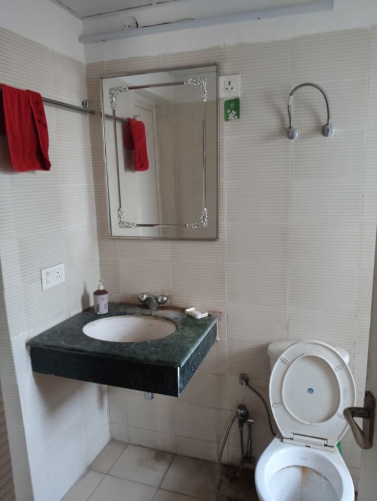 Bathroom, bptp-park-81 3 Bedroom 340 Sq.Yd. Builder Floor In Sector 81 Faridabad 9905766