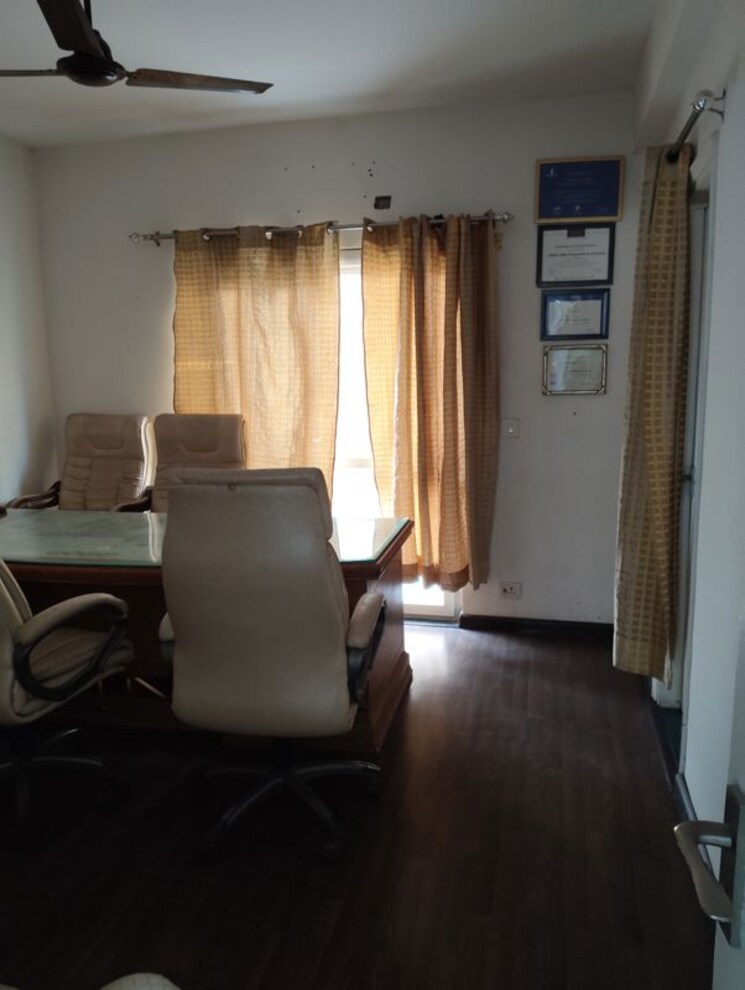 Living Room, bptp-park-81 3 Bedroom 340 Sq.Yd. Builder Floor In Sector 81 Faridabad 9905766