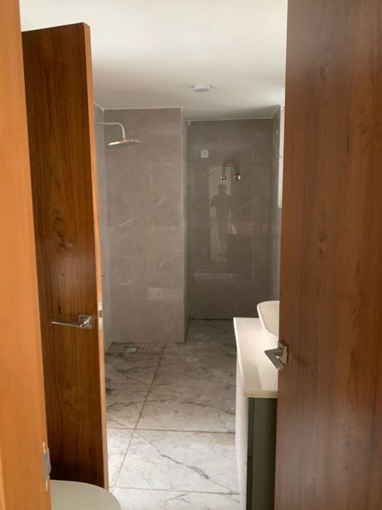 Bathroom, pir machalla 3 Bedroom 2200 Sq.Ft. Apartment In Pir Machalla Zirakpur 9905776