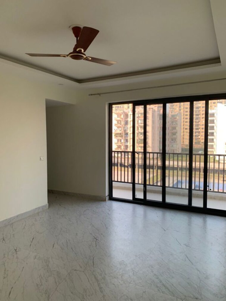 Room, pir machalla 3 Bedroom 2200 Sq.Ft. Apartment In Pir Machalla Zirakpur 9905776