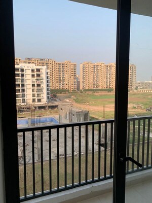 Balcony in 3 BHK Apartment at Pir Machalla – for Rent