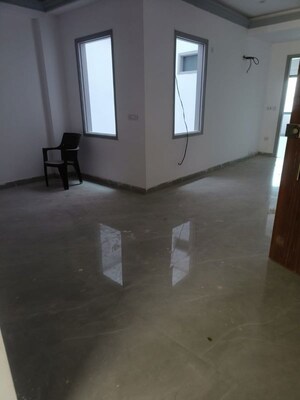 Room in 3 BHK Builder Floor at Sector 57 – for Rent