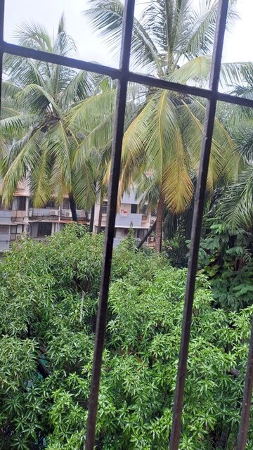 2 BHK Apartment – Garden View at Juhu - for Rent
