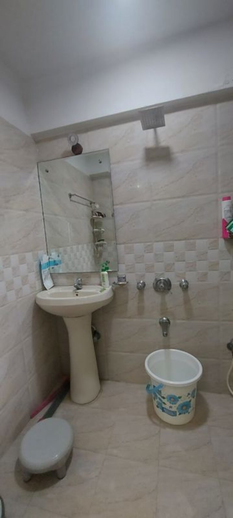 Bathroom, andheri west 3 Bedroom 1350 Sq.Ft. Apartment In Andheri West Mumbai 9030196