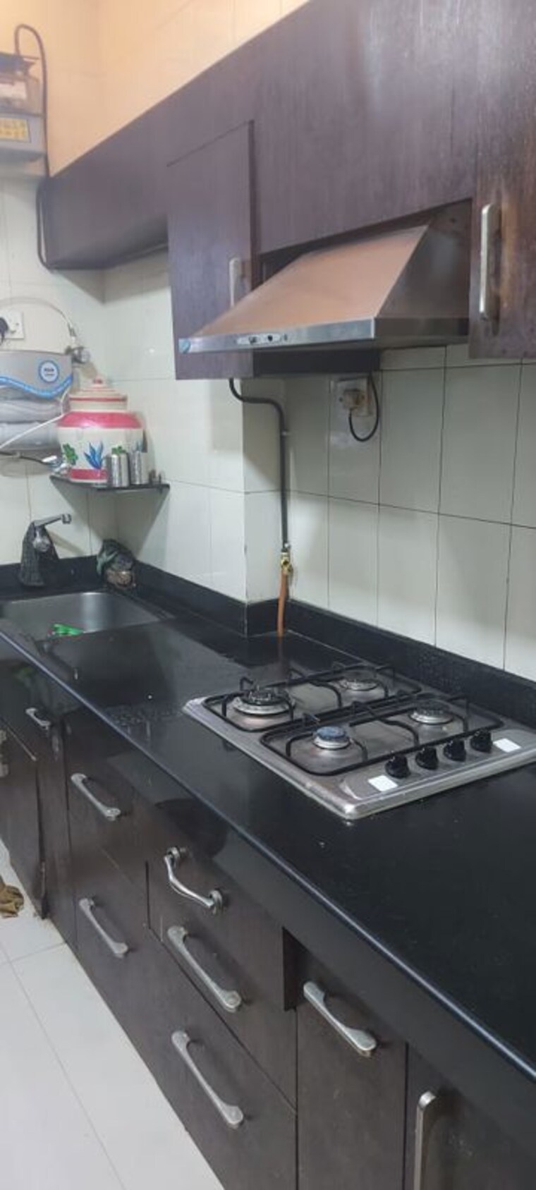 Team Area, andheri west 3 Bedroom 1350 Sq.Ft. Apartment In Andheri West Mumbai 9030196