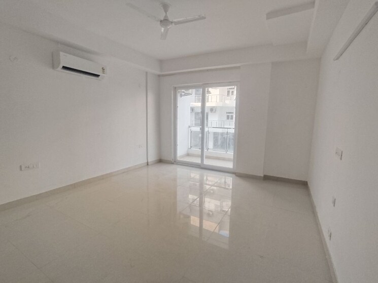 Room, ss-linden 4 Bedroom 2800 Sq.Ft. Builder Floor In Sector 84 Gurgaon 9905809