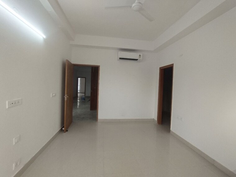 Room, ss-linden 4 Bedroom 2800 Sq.Ft. Builder Floor In Sector 84 Gurgaon 9905809