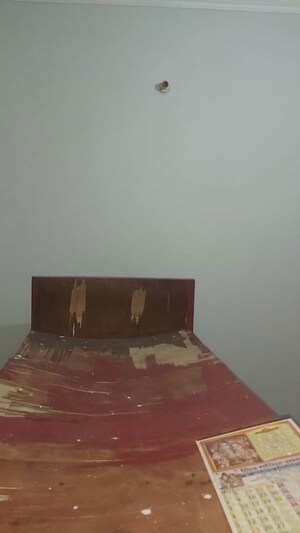 Furnished Amenities in 1.5 BHK Builder Floor at Mayur Vihar – for Rent