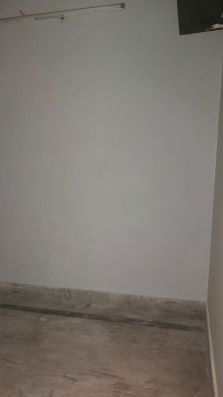 Room, mayur vihar 1.5 Bedroom 430 Sq.Ft. Builder Floor In Mayur Vihar Delhi 9905812