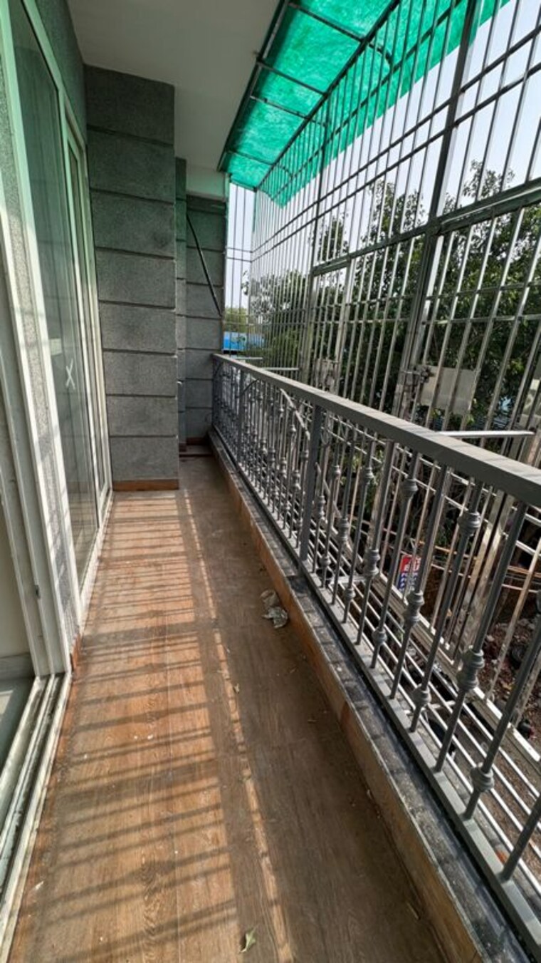 Balcony, chattarpur 3 Bedroom 1350 Sq.Ft. Builder Floor In Chattarpur Delhi 9905816