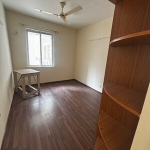 Room in 3 BHK Apartment at Jaypee Greens Wish Town Klassic, Sector 134 – for Sale