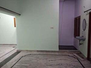 Room in 2.5 BHK Builder Floor at Ansal Sushant Golf city, Sushant Golf City – for Rent