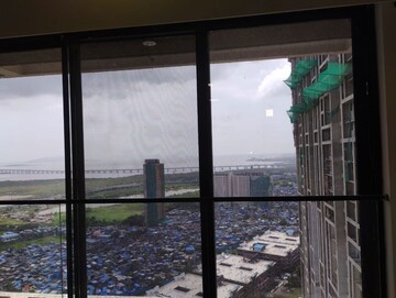 Room in 2 BHK Apartment at Dosti Eastern Bay Phase 1, Wadala – for Rent