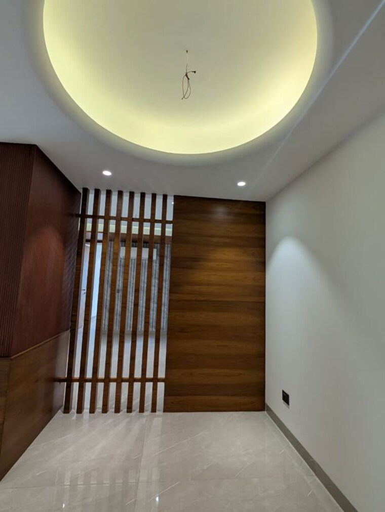 undefined, mayur vihar 3.5 Bedroom 1450 Sq.Ft. Apartment In Mayur Vihar Delhi 9905849