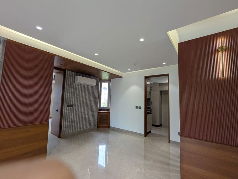 Room, mayur vihar 3.5 Bedroom 1450 Sq.Ft. Apartment In Mayur Vihar Delhi 9905849