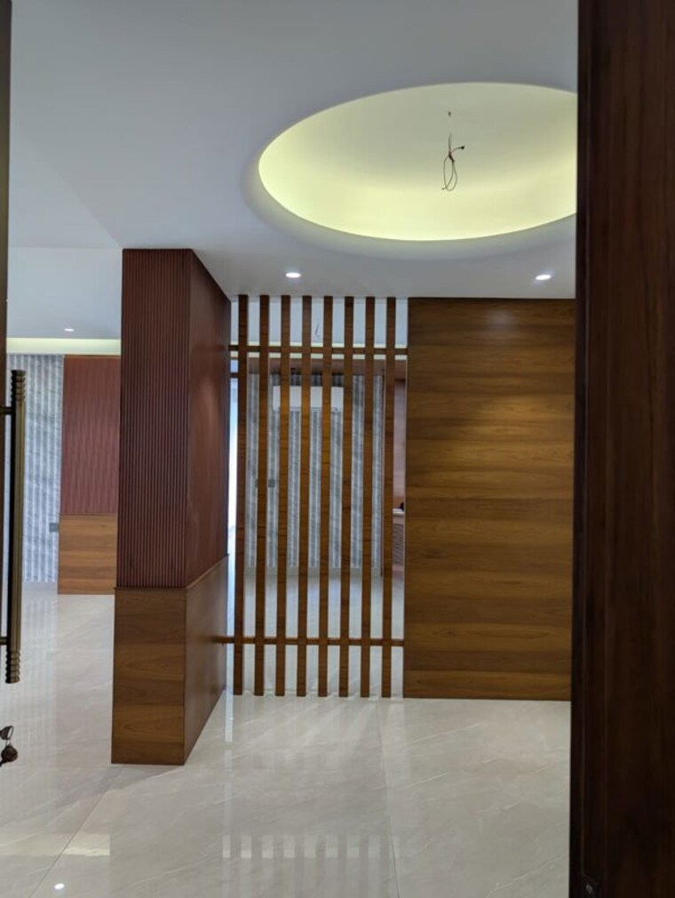 Room, mayur vihar 3.5 Bedroom 1450 Sq.Ft. Apartment In Mayur Vihar Delhi 9905849