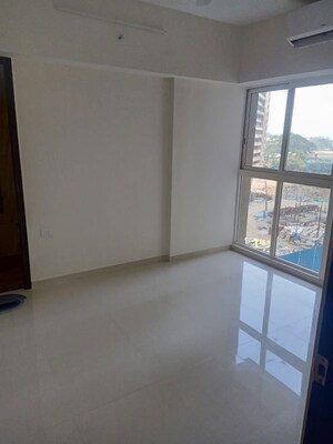 Room in 2 BHK Apartment at Lodha Casa Viva, Majiwada – for Rent