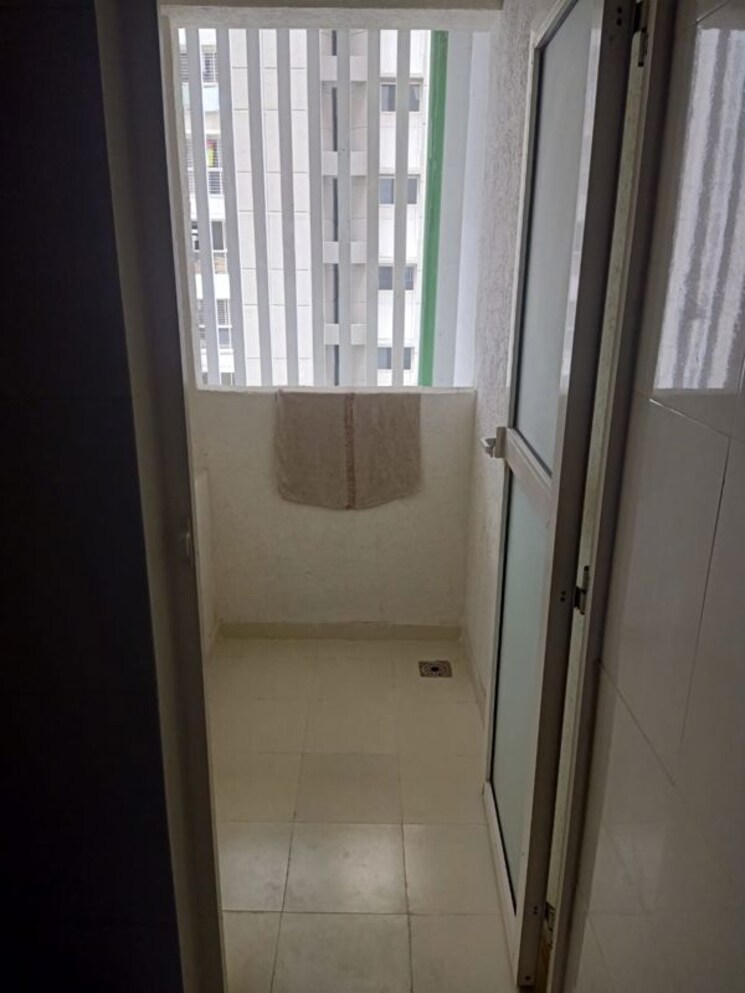 Bathroom, lodha-casa-viva 2 Bedroom 650 Sq.Ft. Apartment In Majiwada Thane 9905834