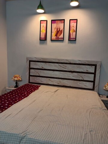 Bedroom in Studio Apartment at Paramount Golfforeste, Zeta I Greater Noida – for Rent