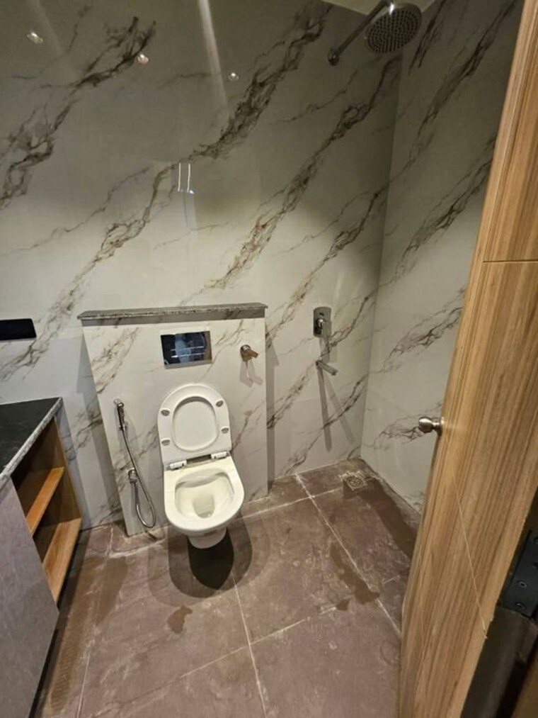 Bathroom, saket 1 Bedroom 700 Sq.Ft. Apartment In Saket Delhi 9905883