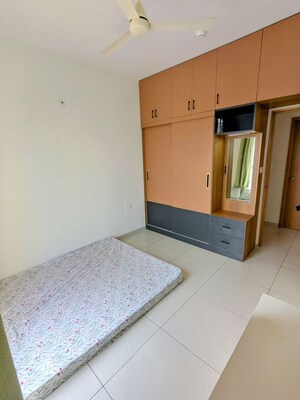 Room in 2 BHK Apartment at Sobha Dream Gardens, Thanisandra Main Road – for Rent