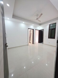2 BHK Builder Floor For Rent in Saket