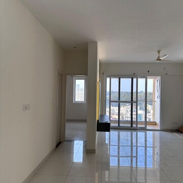 Room in 2 BHK Apartment at Salarpuria Sattva Exotic, Bagalur rd – for Rent