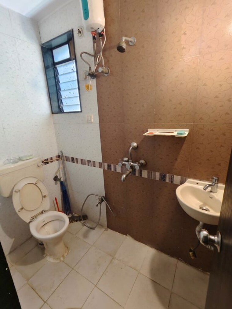 Bathroom, cidco-sector-14-kharghar-chs 2 Bedroom 600 Sq.Ft. Apartment In Kharghar Sector 14 Navi Mumbai 9905892