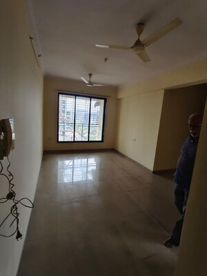 Room in 2 BHK Apartment at CIDCO Sector 14 Kharghar CHS, Kharghar Sector 14 – for Rent