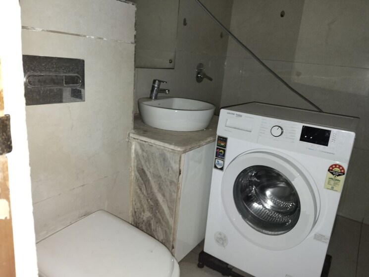 Bathroom, ss-almeria 3 Bedroom 2000 Sq.Ft. Builder Floor In Sector 84 Gurgaon 9905904