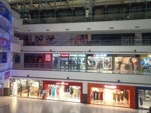  Shop For Sale in Omaxe Connaught Place, Beta Ii Greater Noida
